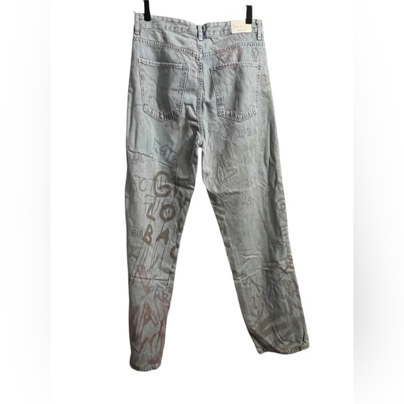 Bershka Women's Graffiti Print Light Wash high waisted straight Jeans Size 8 - Picture 2 of 6